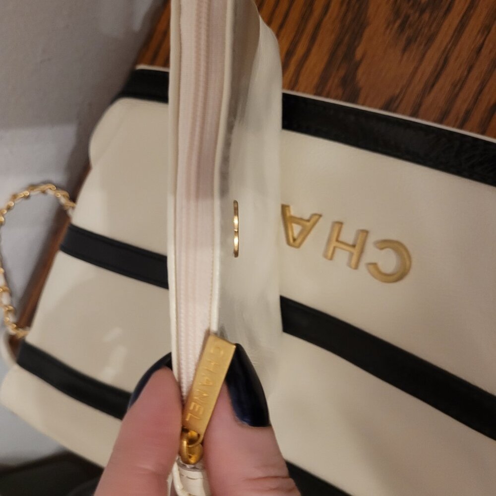 Chanel Cross-body Bag - Picture 8 of 14